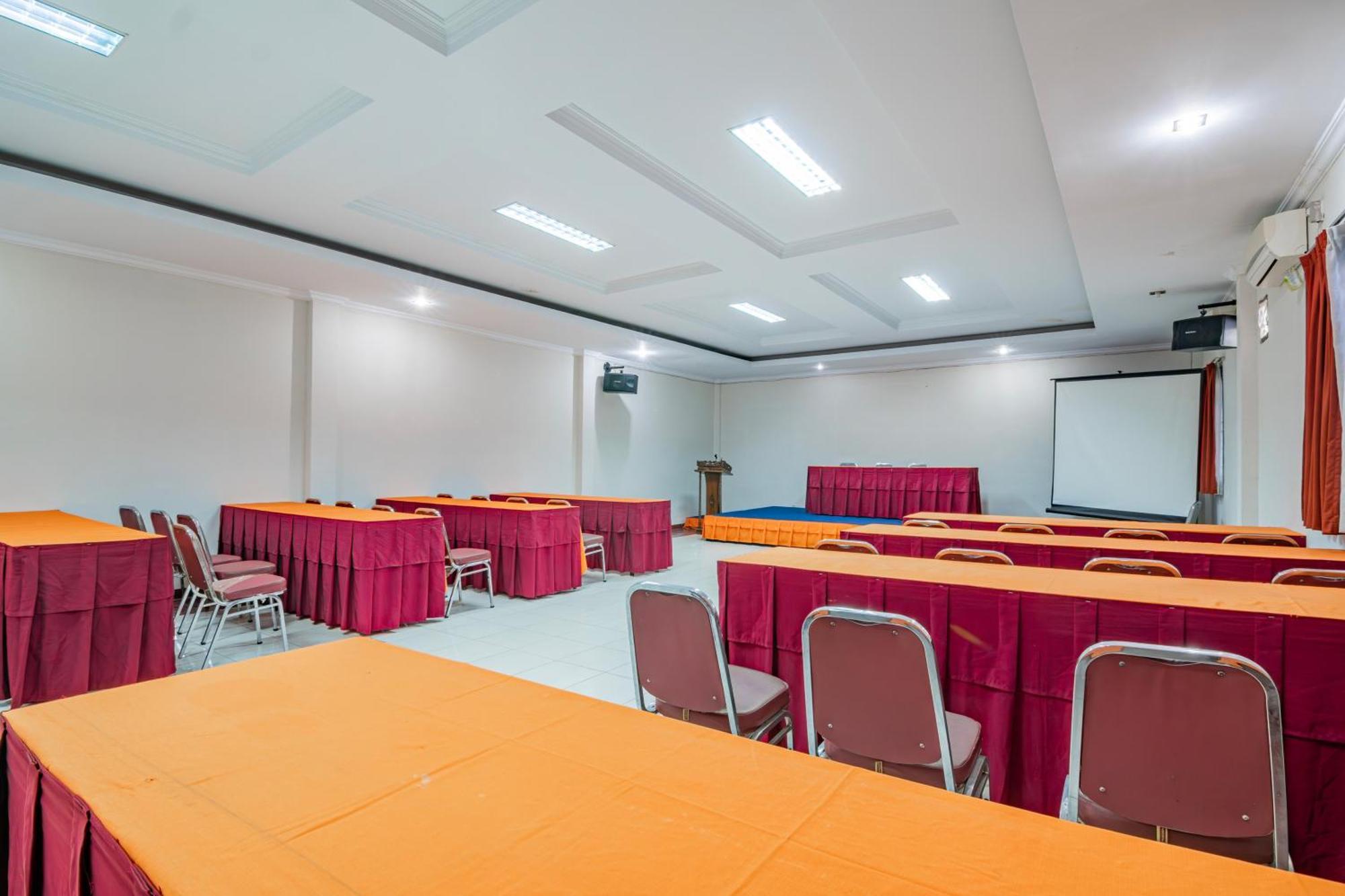 Hotel Collection O Pusat Kota Near Mall Ska Formerly Olgaria Pekanbaru
