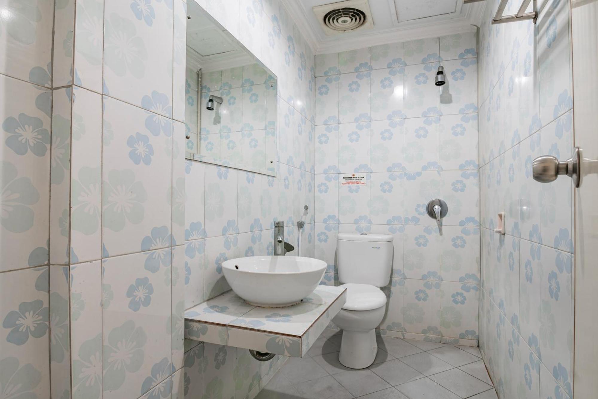 Hotel Collection O Pusat Kota Near Mall Ska Formerly Olgaria 4*