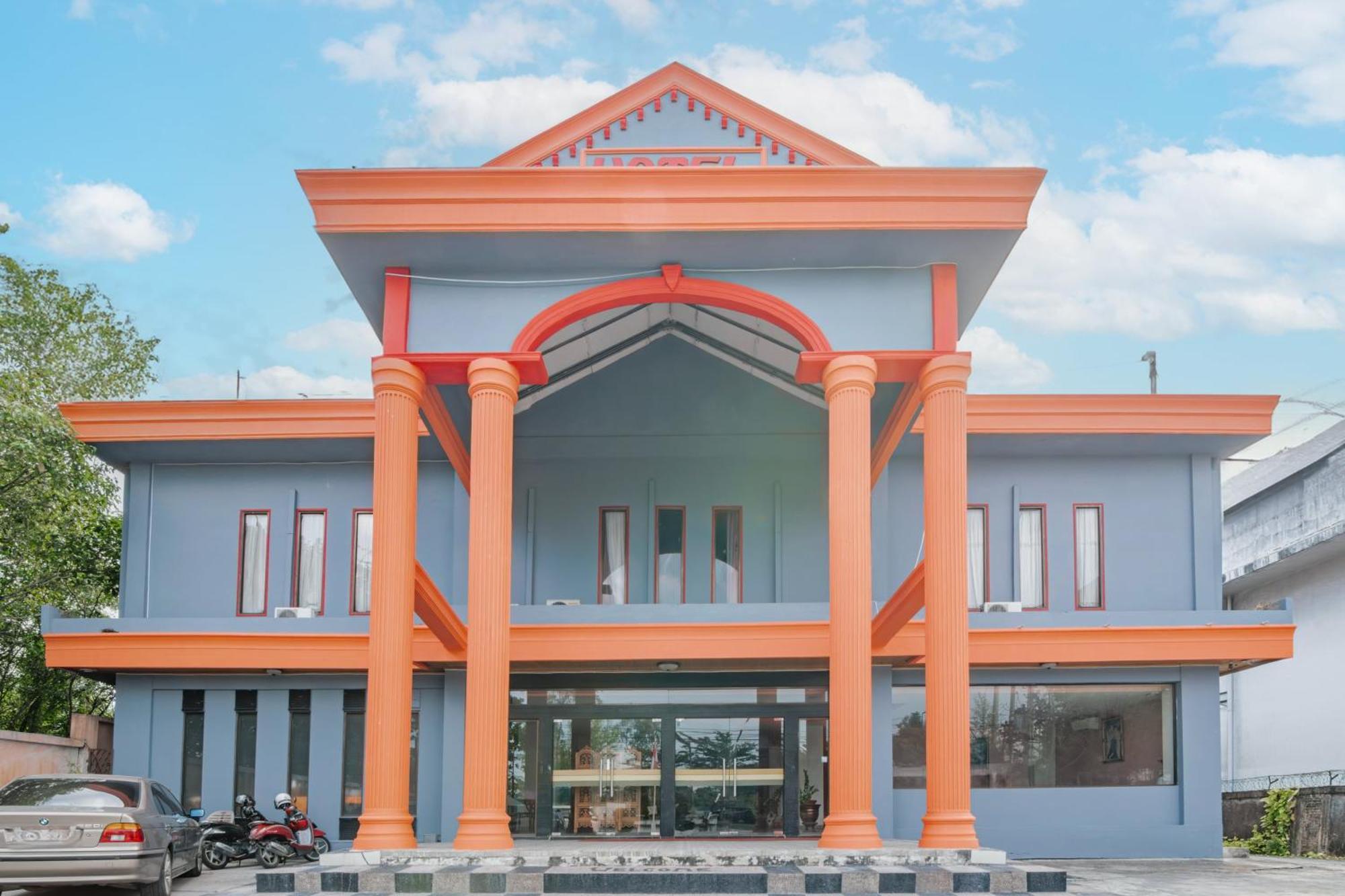 Collection O Pusat Kota Near Mall Ska Formerly Olgaria Hotel 4*