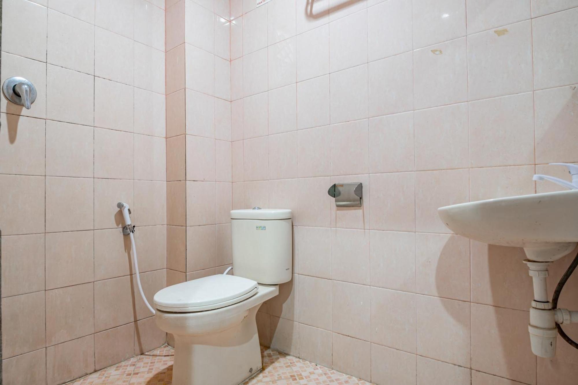 Hotel Collection O Pusat Kota Near Mall Ska Formerly Olgaria Pekanbaru